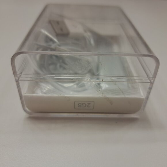 1X Apple IPod Shuffle 3rd Generation Silver 2gb Very Good To Like New - Picture 4 of 16